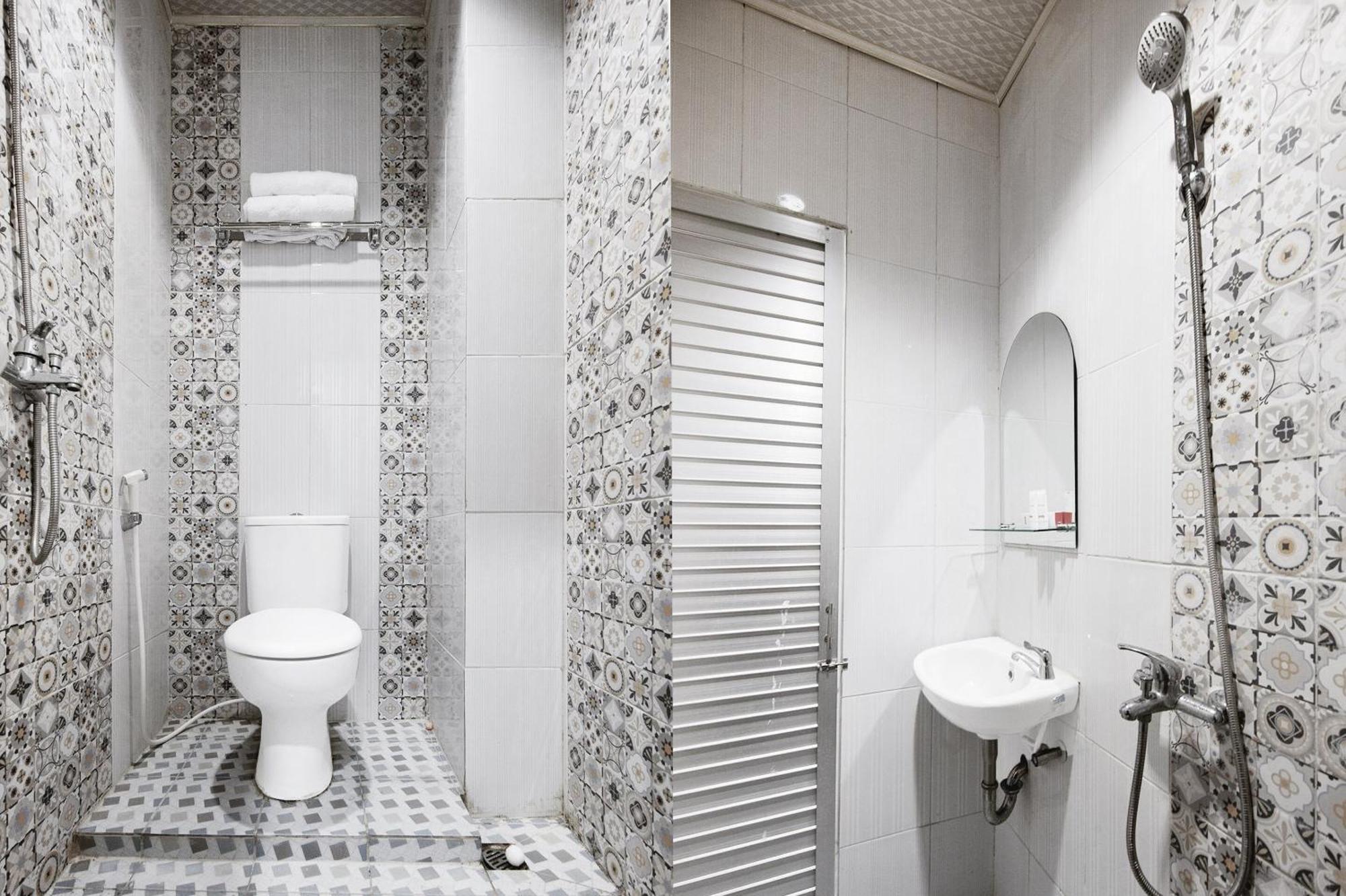 Super Oyo 621 Vania Residence Medan Kültér fotó